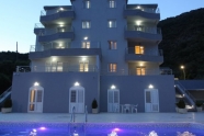 мини отель гостиница бассейн бечичи рафаиловичи продажа недвижимость зарубежом агенство камин будва черногория 