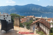 Kotor stan prodaja pogled na more Boka Kotorska real estate Montenegro
