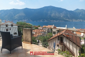 Kotor stan prodaja pogled na more Boka Kotorska real estate Montenegro