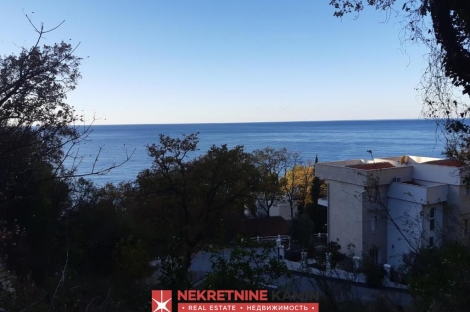 luksuzna vila u perazica do sa pogledom na more na prodaju nekretnina agencija za nekretnine kamin budva Crna Gora