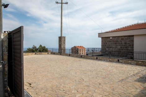 krimovice grbalj pogled na more vila na prodaju kamin nekretnine