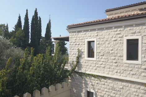 kamena vila rezevici budva na prodaju bazen real estate budva montenegro kamin nekretnine