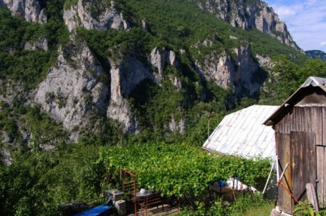 агентство Kaмин в Будве, Недвижимость в Черногории