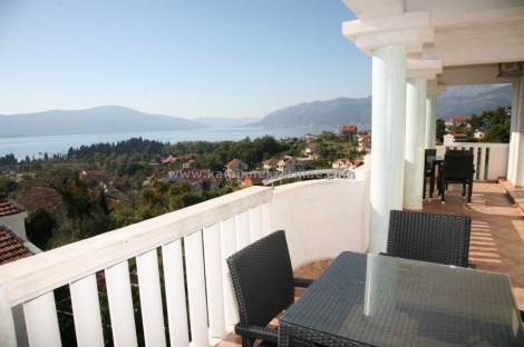 дом вилла тиват продажа вид на море недвижимость зарубежом агенство камин будва черногория