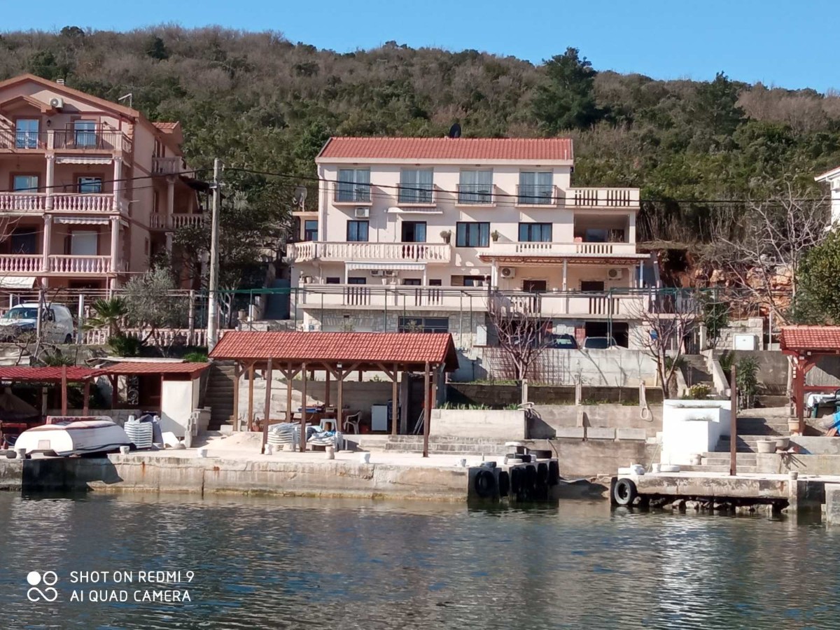 House for sale in Obala Đuraševića – just 20m from the sea, Tivat