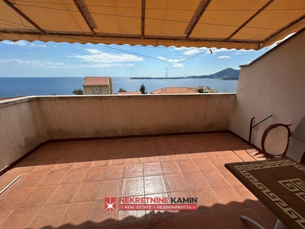 Prodaje se dvosoban stan na Kamenovu, Budva 