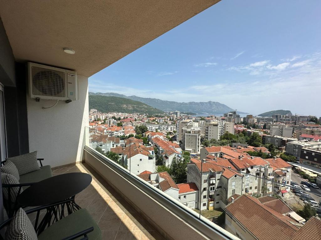 Budva – Old Bakery’de satılık Çatı Teraslı Lüks 3+1 Penthouse