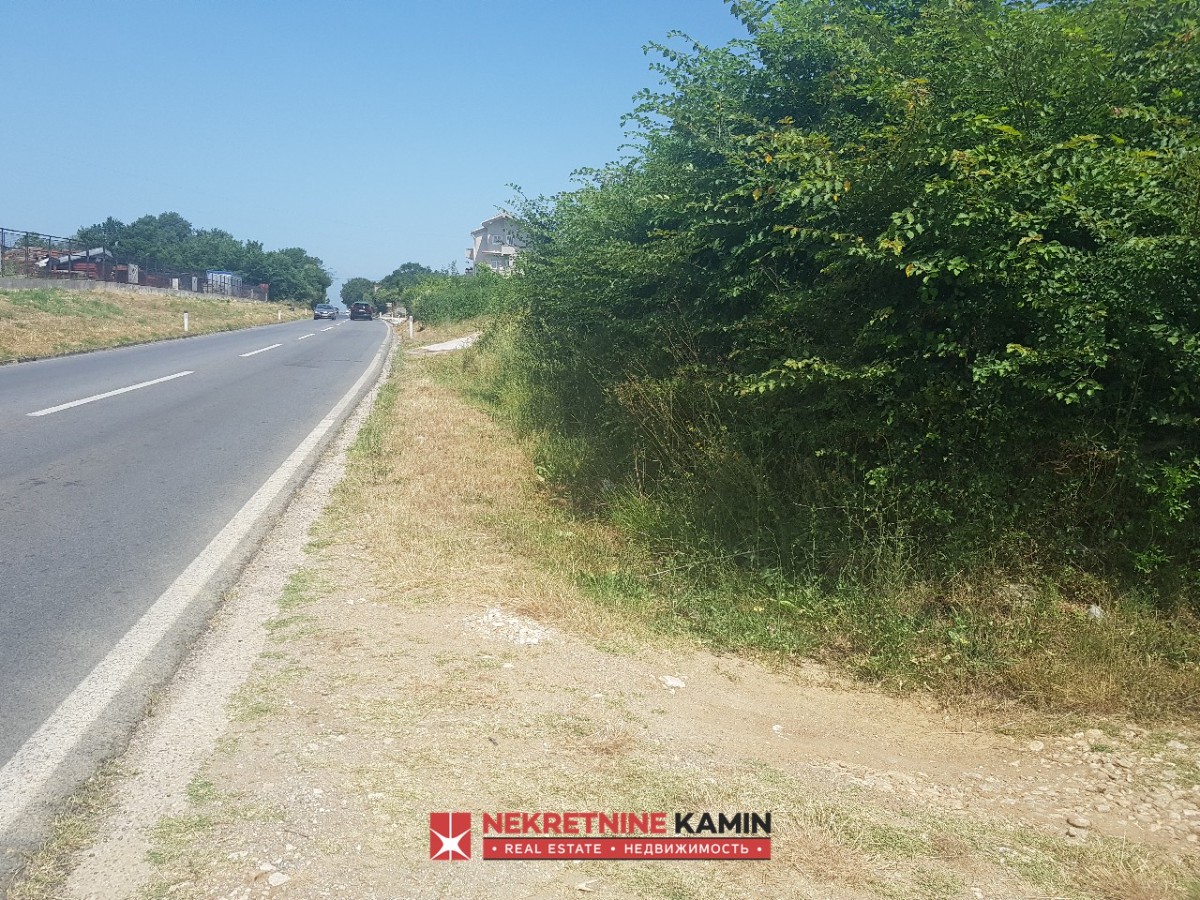 Urbanizovan plac u Radanovićima, Kotor