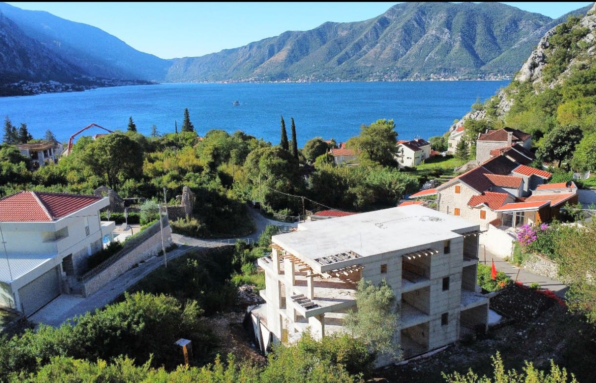 Stanovi u izgradnji 150m od mora, Kotor, Orahovac