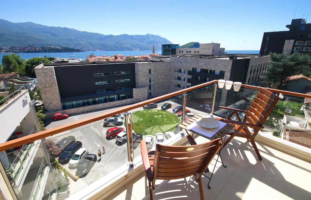 Izuzetna investicija | Opremljen stan 75 m² kod Statog grada, 2 min od mora, Budva