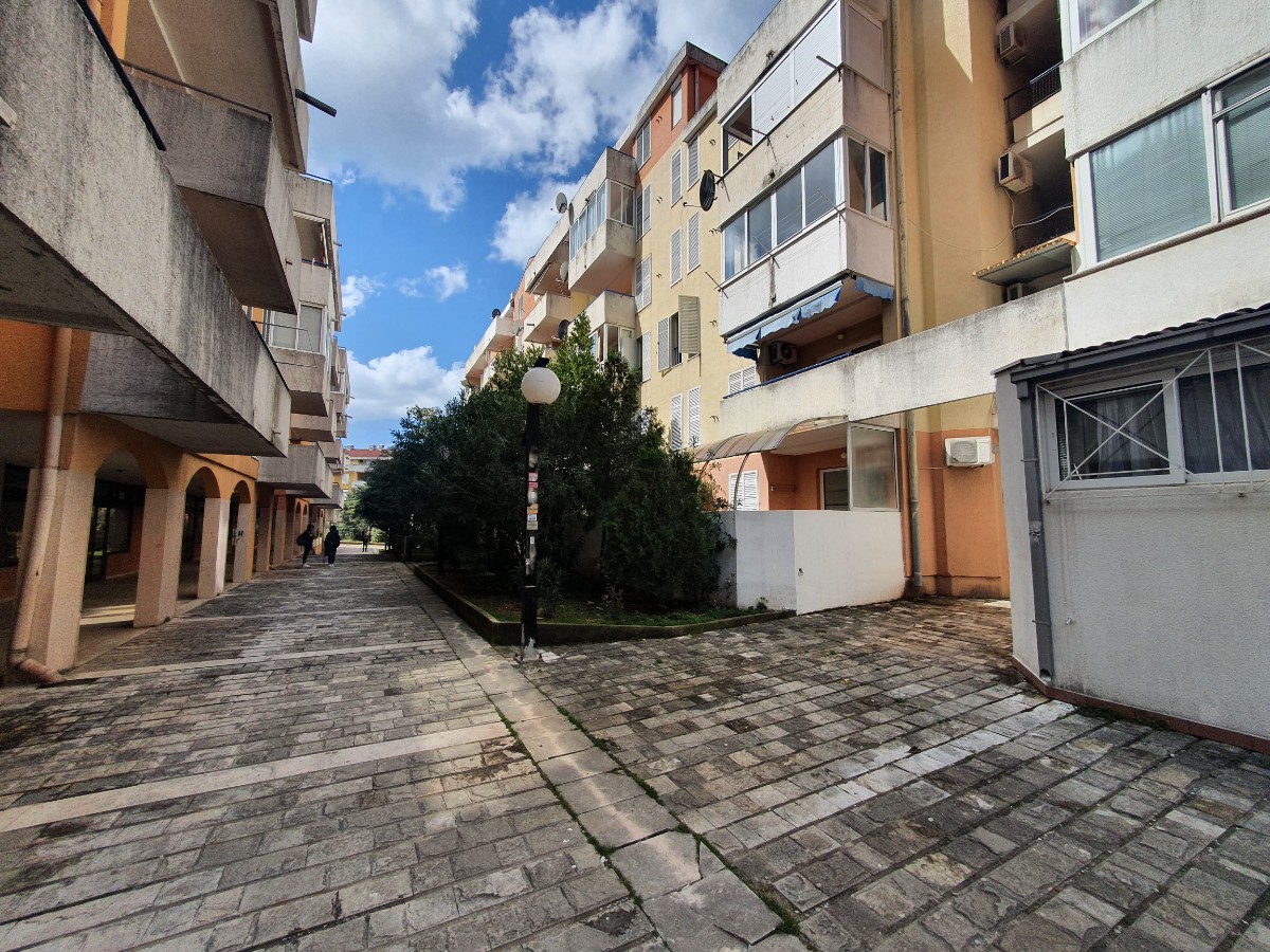 Jednosoban stan u naselju Adok, Budva 